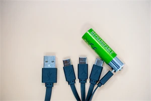 Quanto tempo ci vuole solitamente per caricare una batteria ricaricabile n. 5?