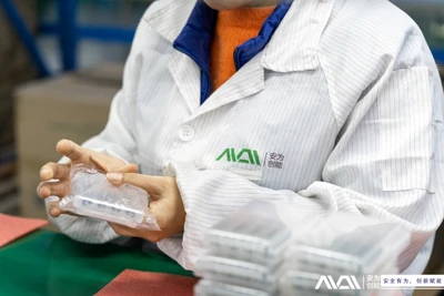 Qual è l'impatto sull'ambiente durante la produzione e il riciclaggio delle b...